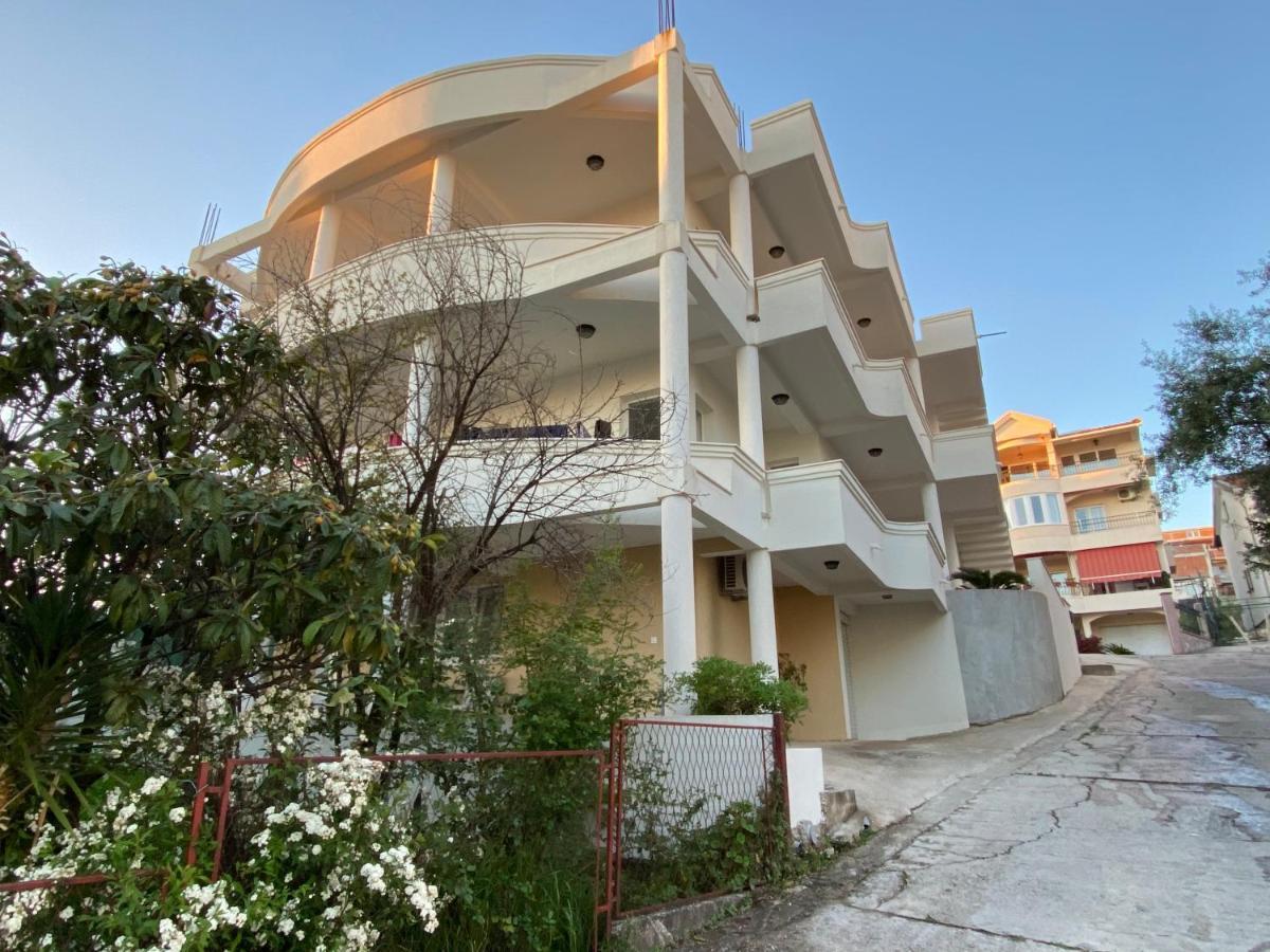 Dajkovic Apartmani Бар Екстериор снимка